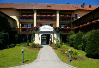 HOTEL SAMMAREIER Eingang Hotel